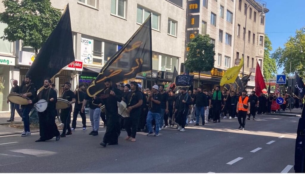 Lautstarker Safar-Marsch in Köln-Mülheim