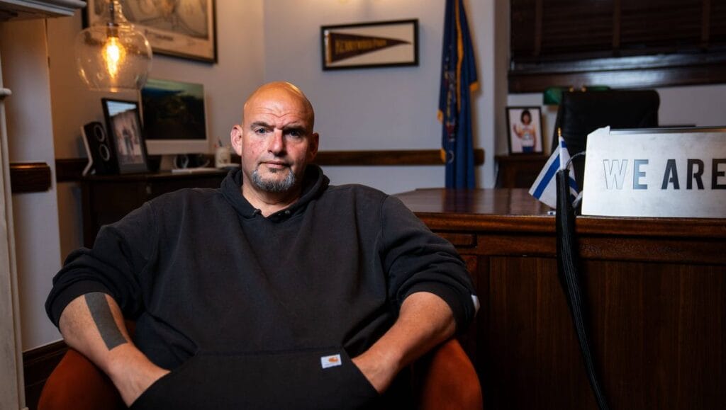 Verteidiger von Israels Kampf gegen den Terror: US-Senator John Fetterman in seinem Büro in Washington