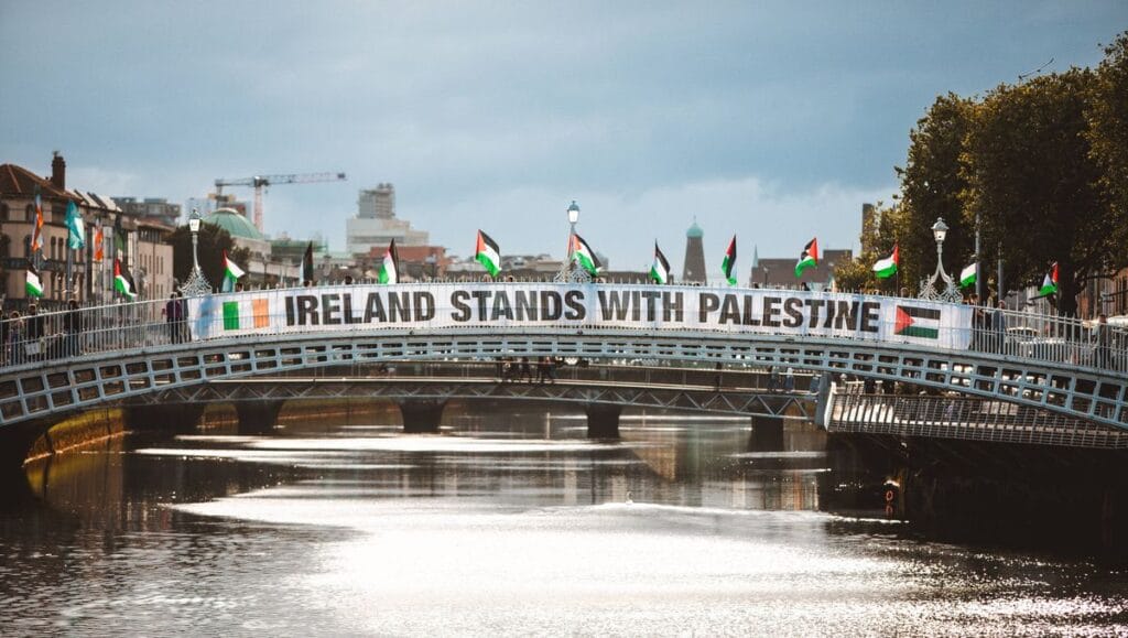 Antisemitismus in Irland steigt: Antiisraelische Demonstration in Dublin