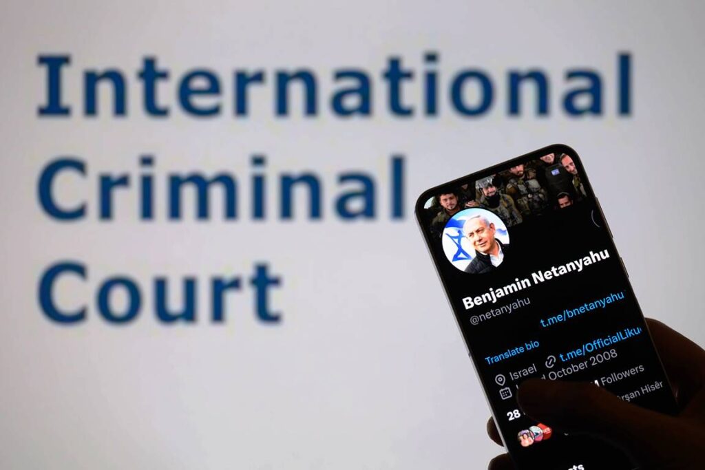 Die Haftbefehle des Internationalen Strafgerichtshofes gegen Netanjahu und Gallant werfen viele Fragen auf. (© imago images/NurPhoto)