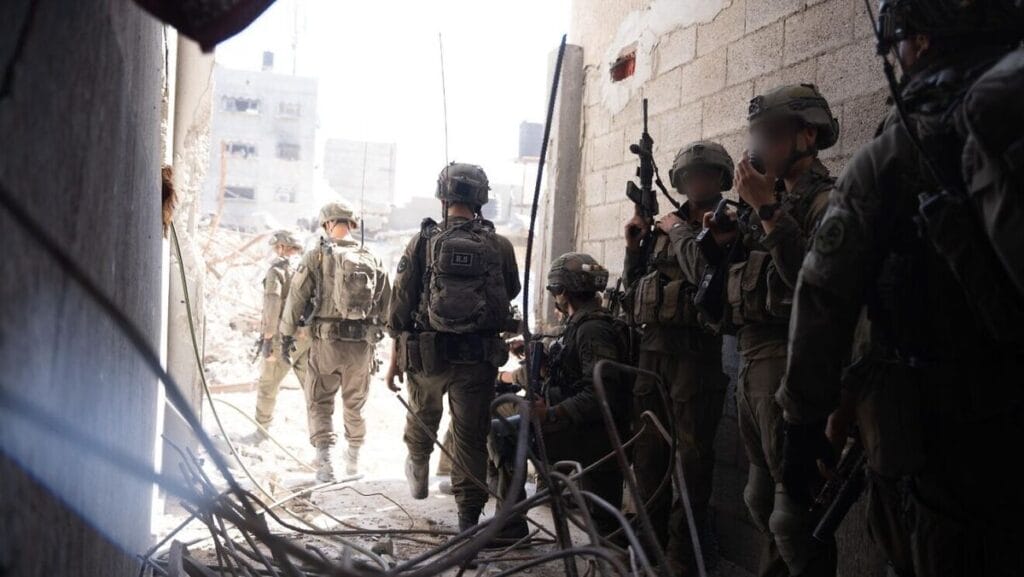 Israelische Soldaten bei einem Antiterror-Einsatz in Gaza