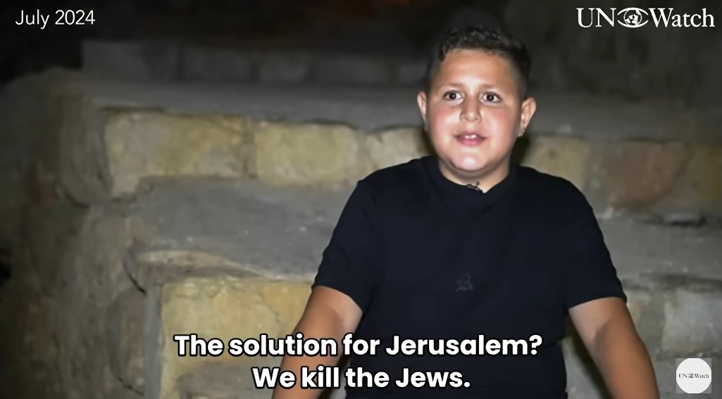 Den Wunsch, solche Kriegsverbrechen zu begehen, bekommen palästinensische Kinder in den Schulen der Autonomiebehörde und der UNRWA gelehrt. (UN Watch/Youtube)
