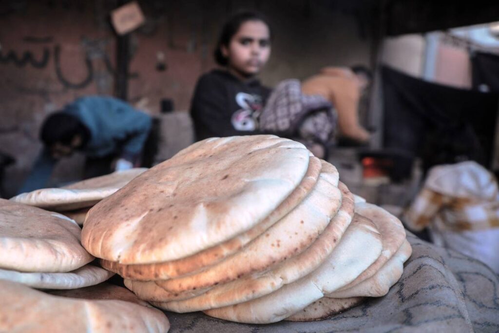 Nur ein Beispiel für die Bereicherungsmöglichkeiten der Hamas: Die Brotversorgung im Gazastreifen. (© imago images/Xinhua)