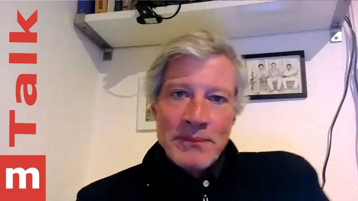 Thomas von der Osten-Sacken erläutert im Mena-Watch-Talk, was gerade in Syrien vor sich geht. (Quelle: Mena-Watch/YouTube)