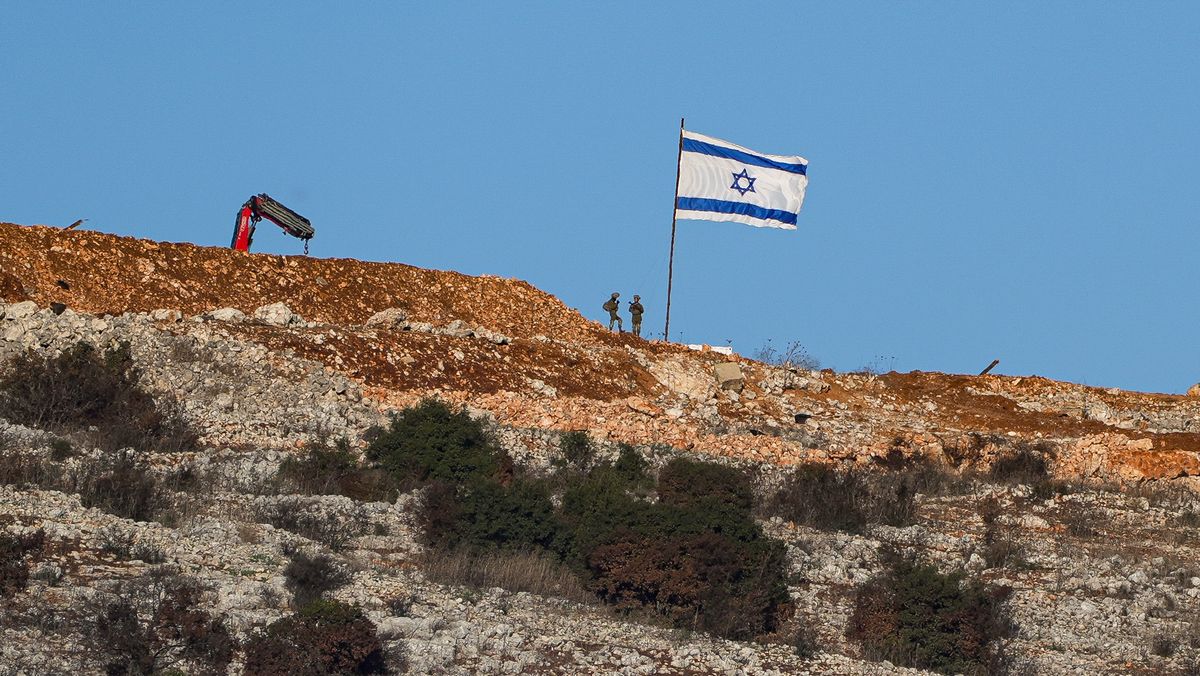 Israelische Soldaten sichern Arbeiten an der Grenze zum Libanon