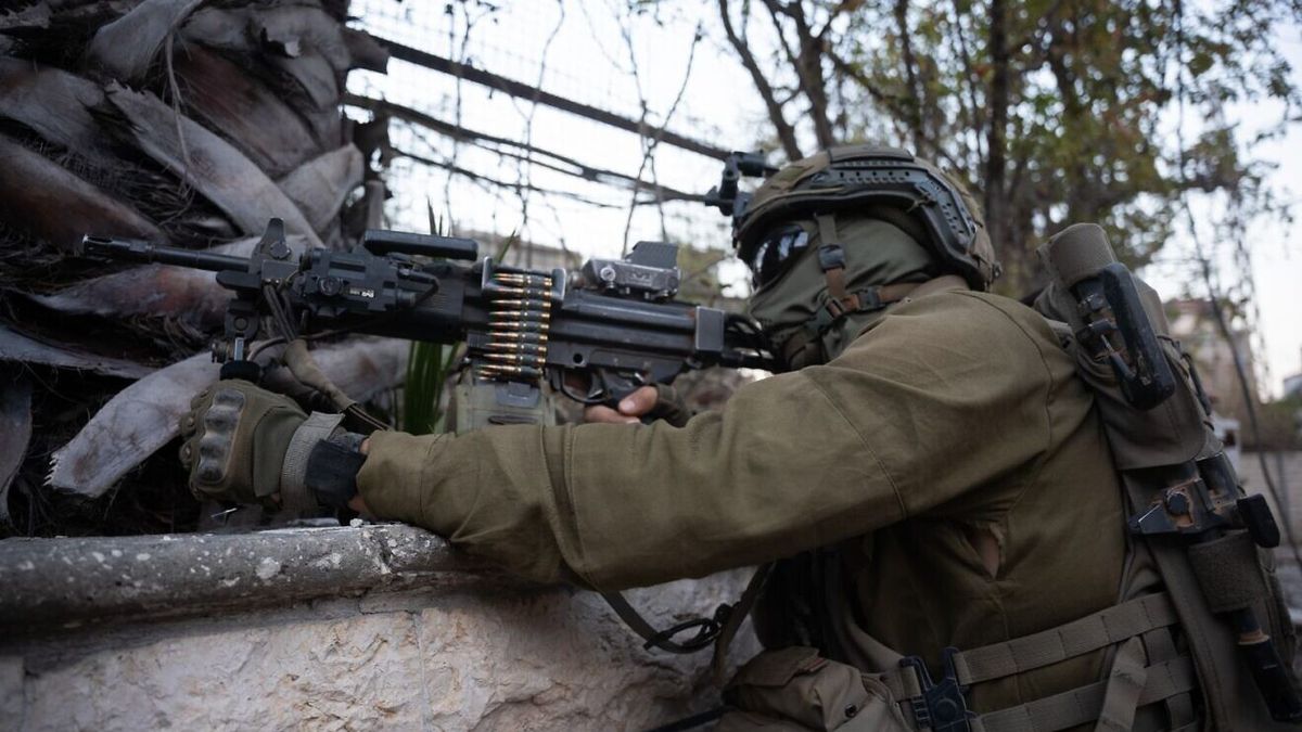 Israelische Soldaten beschlagnahmen bei ihrem Einsatz im Libanon tausende Hisbollah-Waffen