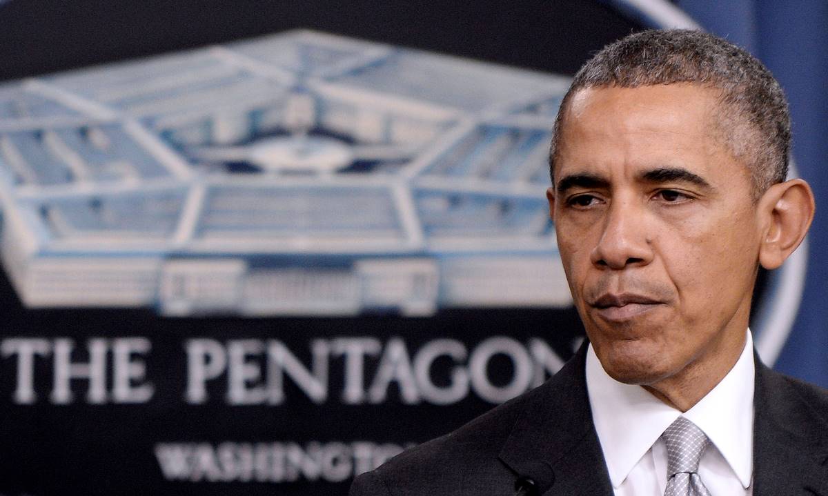 US-Präsident Barack Obama in Dezember 2015, kurz nachdem das Ausbildungs- und Ausrüstungsprogramm für Anti-IS-Kämpfer in Syrien blamabel gescheitert war. (© imago images/Newscom World)