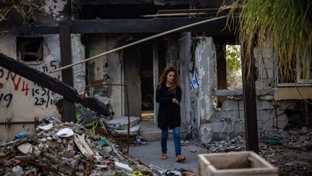 Ruinen des am 7. Oktober von Hamas verwüsteten israelischen Kibbuz Be‘eri