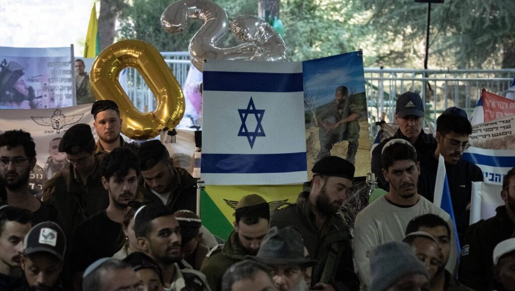 Auf dem Mount Herzl in Jerusalem wird eine in Gaza gefallener Israeli beerdigt