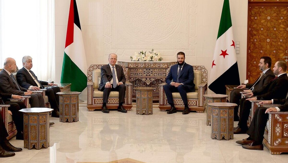 Der Premier der Palästinensischen Autonomiebehörde Mohammad Mustafa zu Besuch beim syrischen Staatschef Ahme al-Sharaa