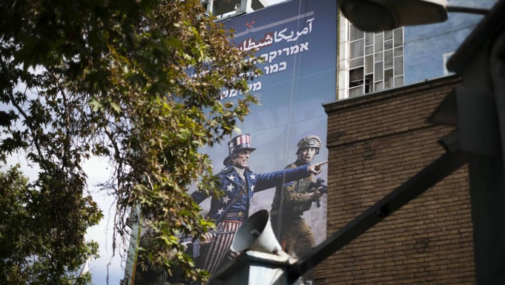 Nach der Wahl Donald Trumps: antiamerikanisches Propaganda-Plakat in Teheran