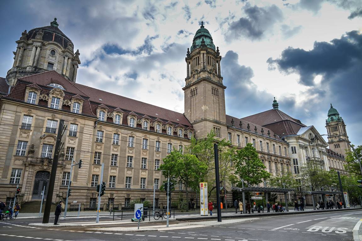 Am Gericht in Berlin-Moabit findet ein wegweisender Prozess gegen mutmaßliche Hamas-Mitglieder statt. (© imago images/Schöning)