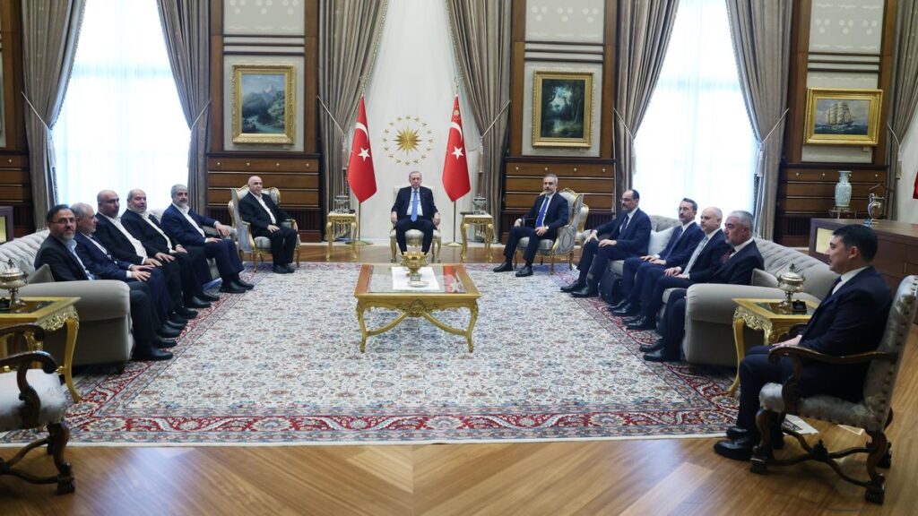 Die sunnitische Achse: Erdogan trifft sich Ende Januar mit einer Hamas-Delegation in Ankara
