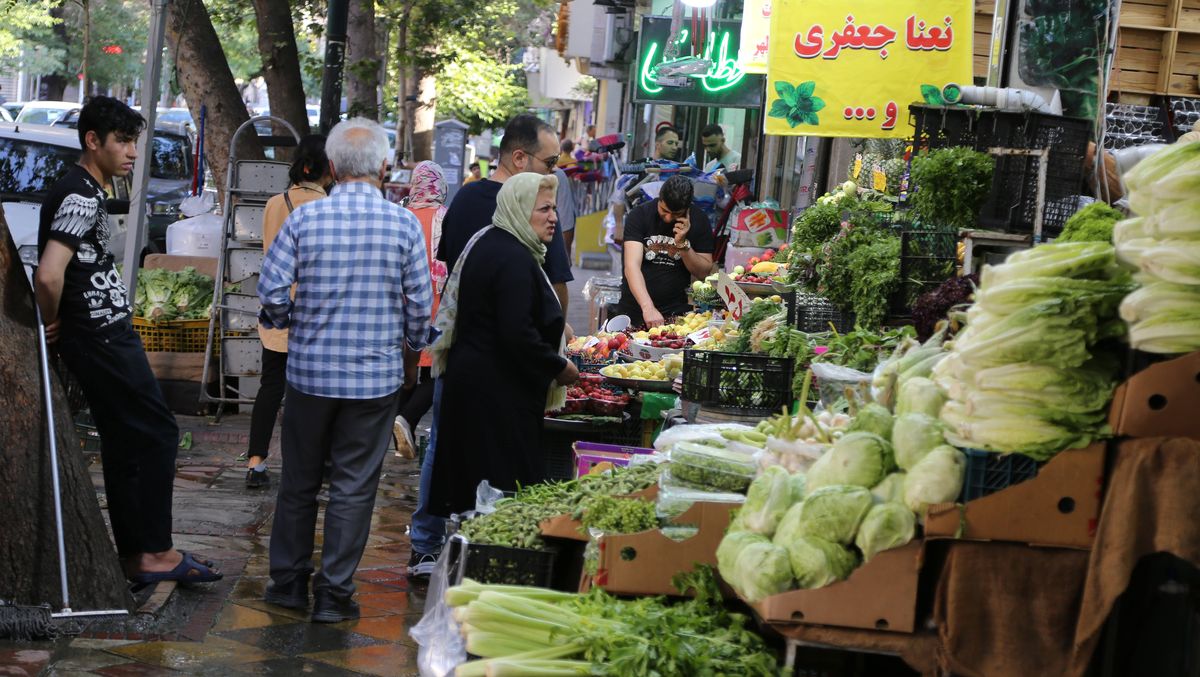 Während das Regime Unsummen für Terror ausgibt, werden für Iran Grundnahrungsmittel zum Luxusgut