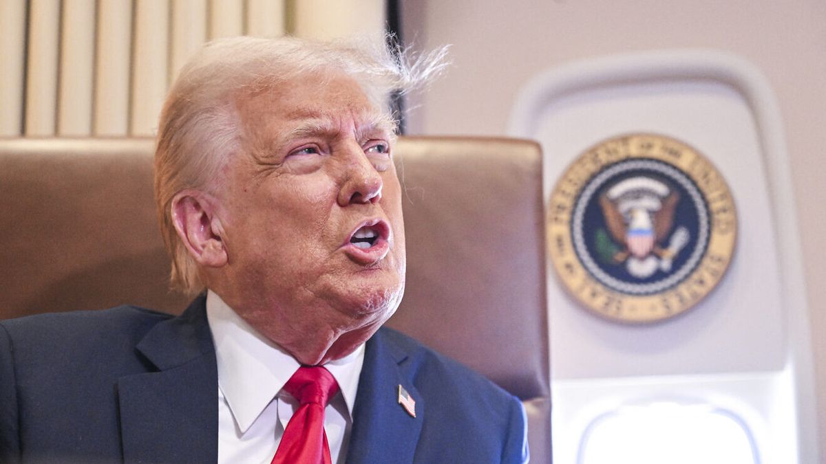 US-Präsident Donald Trump bei seinem Pressegespräch an Bord der Airforce One