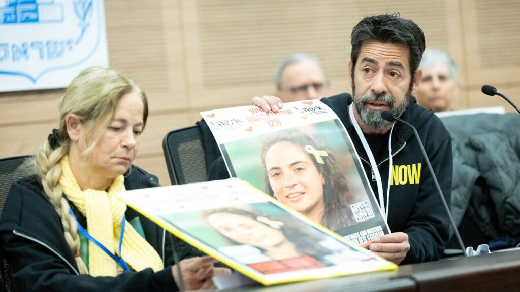 Komitee-Vorsitzender Edelstein leitete die Sitzung die Knesset-Sitzung zur sexuellen Gewalt durch die Hamas am 7. Oktober 2023