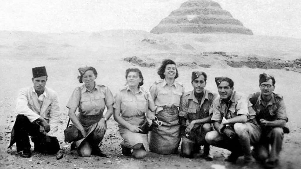 Einige der mit und nach Chana Szenes in Kairo stationierten Freiwilligen jüdischen Kämpfer in der britischen Armee
