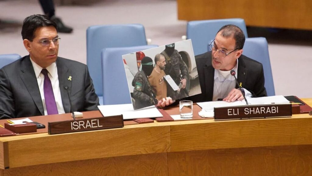 Die heimelige Gaza-Geisel Eli Sharabi bei seiner Rede vor dem UN-Sicherheitsrat in New York