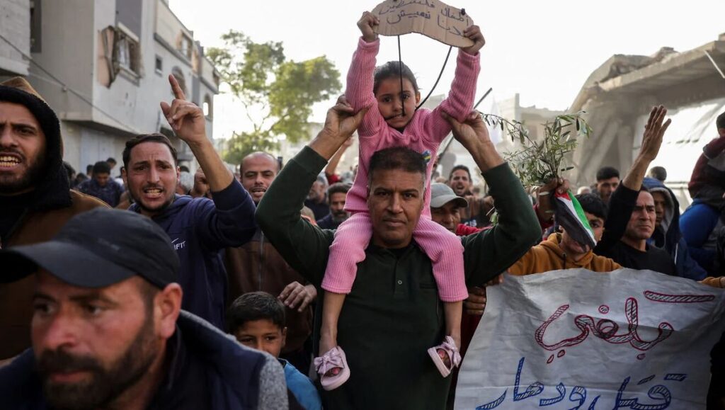»Die Kinder Palästinas: Wir wollen leben« und »Genug Tod und Zerstörung«: Demonstration gegen Hamas in Gaza