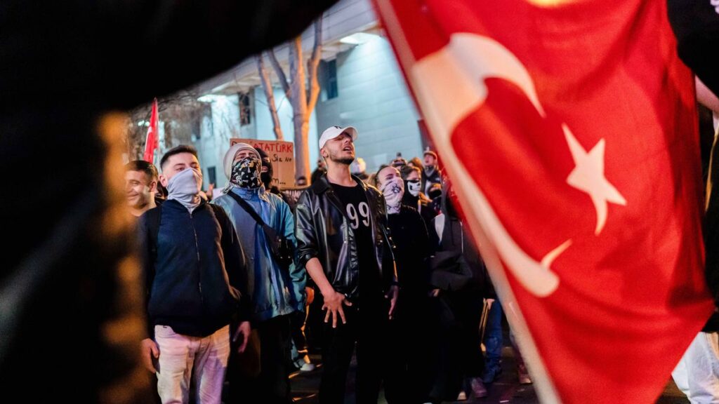 Nach Imamoglus Verhaftung: Proteste gegen Erdogans immer autokratischeren Vorgehen Erdogan