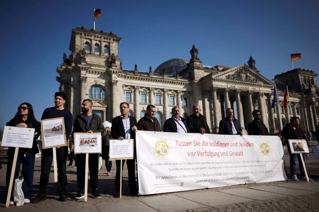 Demonstration gegen die Abschiebung von Jesiden in Berlin im März 2025. (© imago images/IPON)