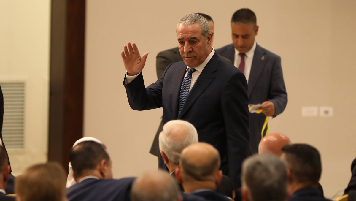 Hussein al-Sheikh bei seiner Wahl zum Stellvertreter von PA-Präsident Abbas