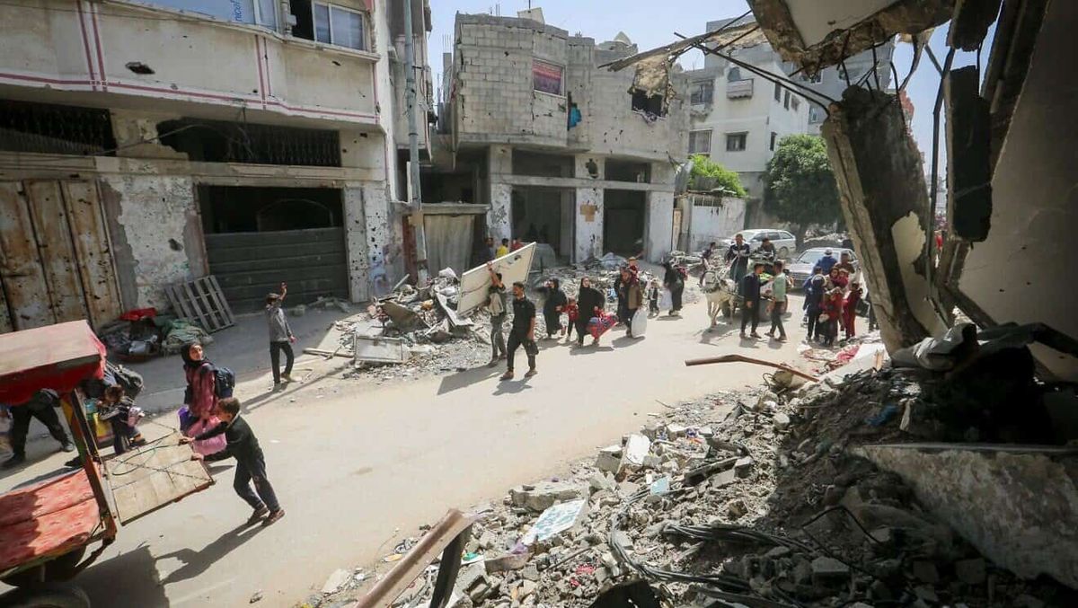 Palästinenser verlassen nach israelischem Evakuierungsaufruf das Viertel Shejaiya in Gaza-Stadt
