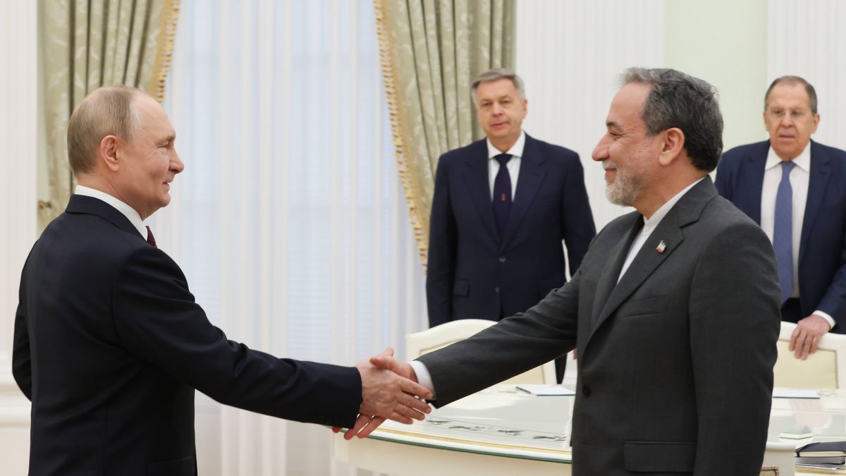 Der iranische Außenminister Abbas Araghchi zu Gast bei Russland Präsident Wladimir Putin