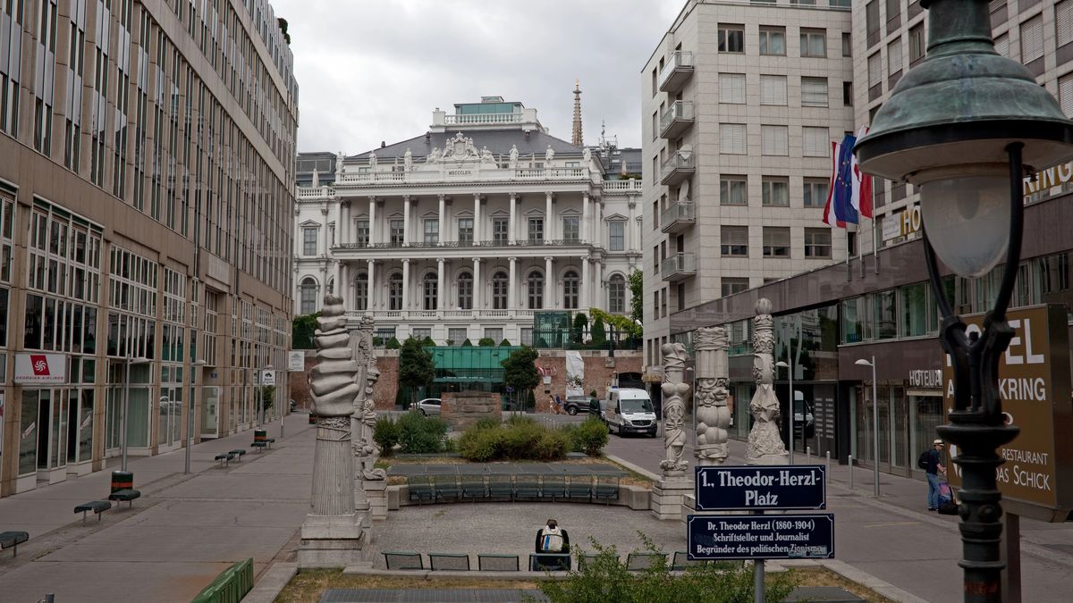 Der Theodor-Herzl-Platz am Rande der Wiener Innenstadt