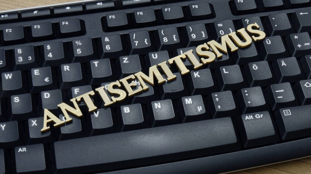 Der Antisemitismus in den sozialen Medien nimmt stetig zu