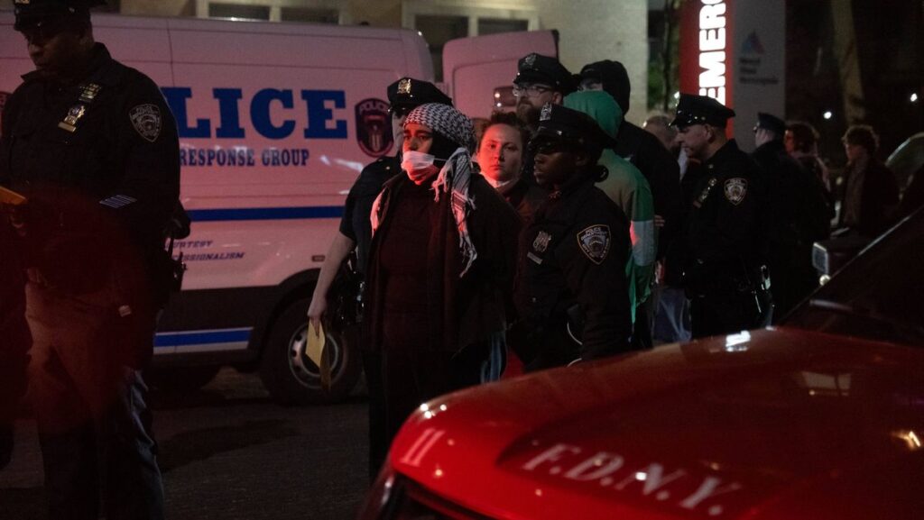 Polizeieinsatz bei der Räumung der gewaltsam besetzten Hamilton Hall an der Columbia Universität