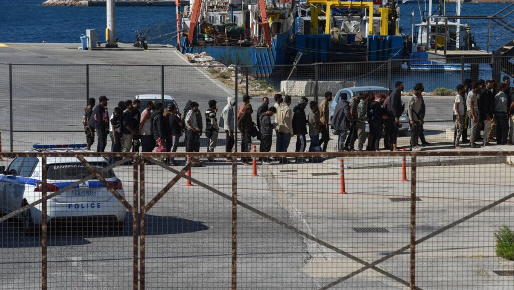 Flüchtlinge aus Libyen kommen in Griechenland an