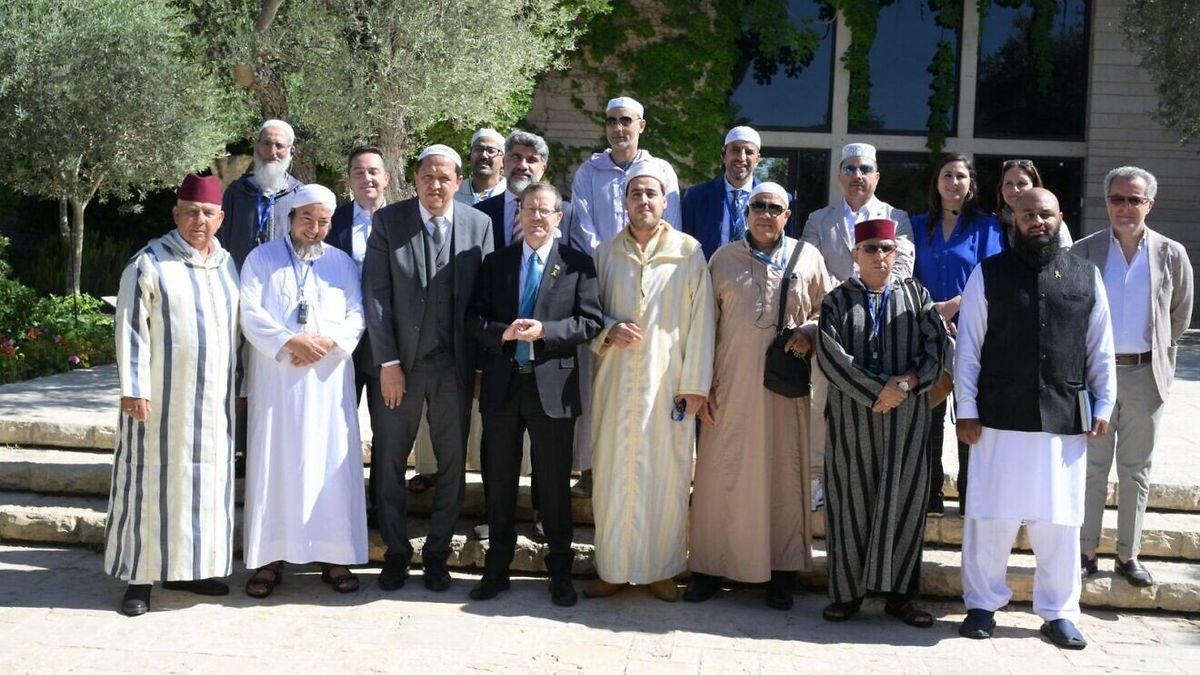 Die Delegation europäischer Imame mit Israels Präsident Isaac Herzog