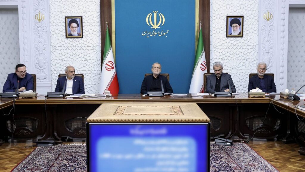 Kabinettsitzung der iranischen Regierung unter Präsident Masoud Peseschkian