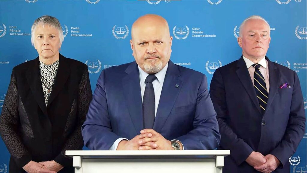 Der damalige IStGH-Chefankläger Karim Khan bei der Ankündigung der Anträge auf Haftbefehle gegen Netanjahu und Gallant im Mai 2024. (© imago images/UPI Photo)