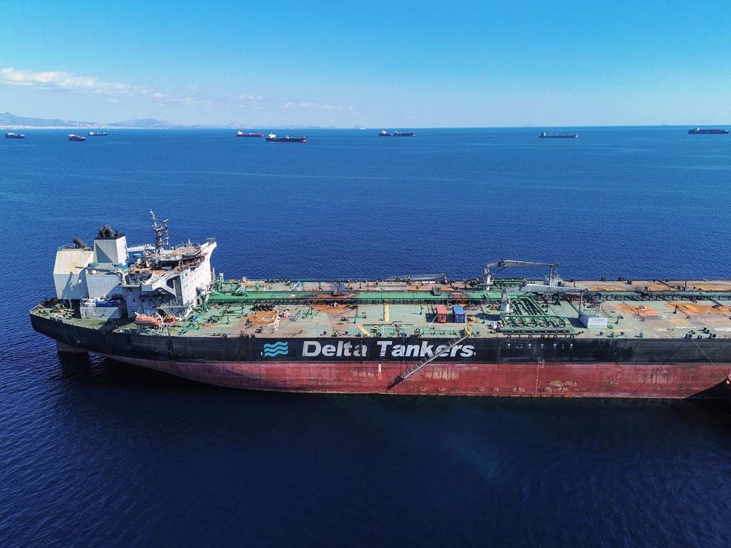 Ein vor dem Jemen von den Huthis attackiertes Schiff. (© imago images/NurPhoto)