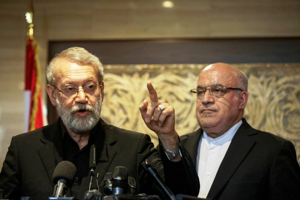 Ali Larijani (li.) versuchte in Beirut, der Hisbollah beiszuspringen. (© imago images/ZUMA Press Wire)