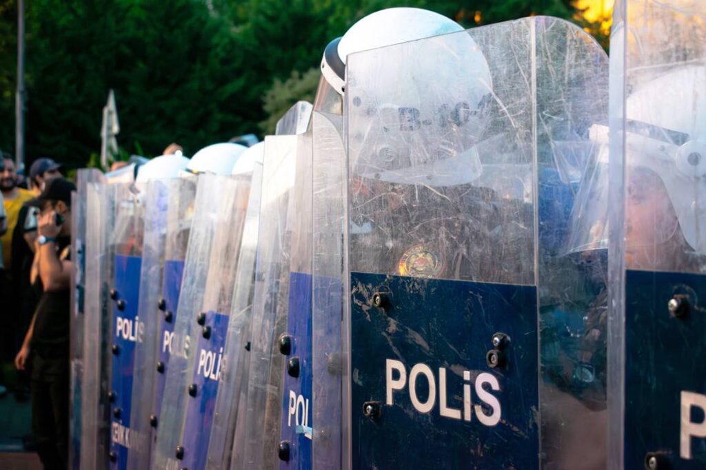 Die Respressionswelle in der Türkei begann mit der Verhaftung des Istanbuler Bürgermeisters, Ekrem Imamoğlu. (© imago images/ZUMA Press Wire)