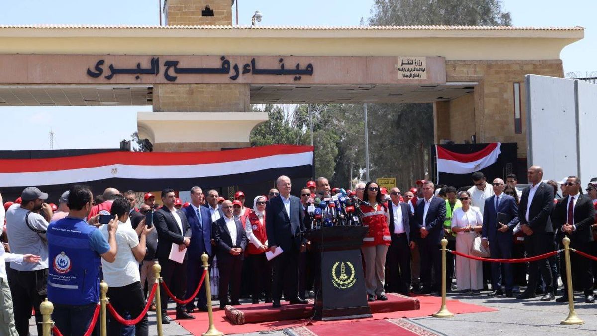Polizisten für Gaza: Ägyptens Außenminister Badr Abdelatty bei Pressekonferenz am Grenzübergang Rafah
