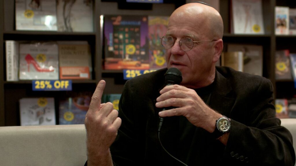 Avraham Burg auf der Internationalen Buchmesse Jerusalem