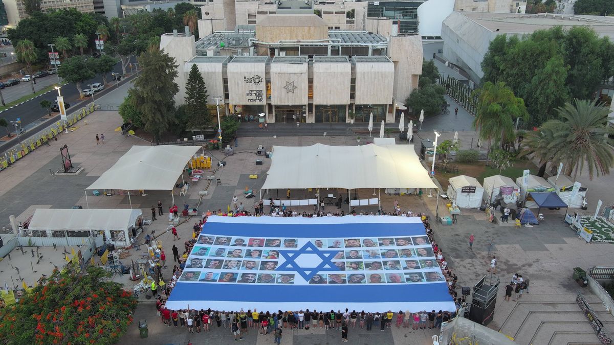 Demonstration auf dem Platz der Geiseln in Tel Aviv am 17. August