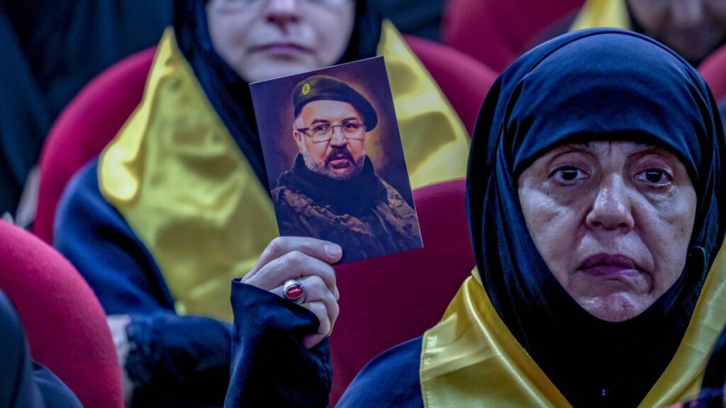 Die Hisbollah gedenkt ihres am 30. Juli 2024 von Israel getöteten Militärchefs Fuad Shukr