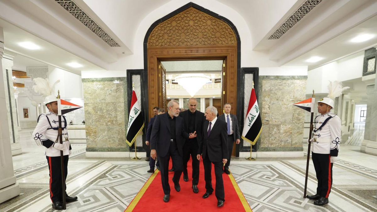 Der irakische Präsident Abdul Latif Rashid empfängt den iranischen Funktionär Ali Larijani in Bagdad