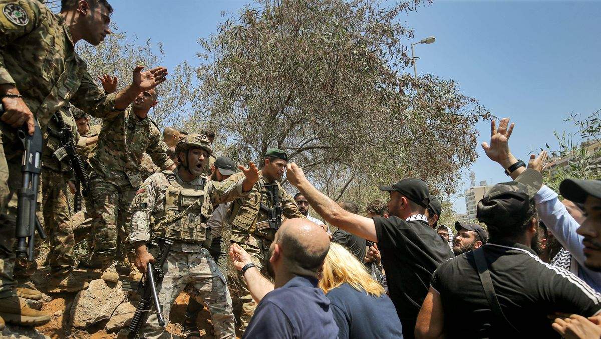 Zusammenstöße zwischen demonstrierenden Palästinensern und libanesischen Streitkräften in Beirut