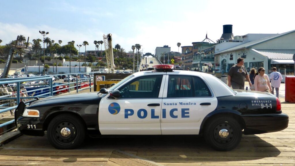 Polizeiwagen auf dem Pier von Santa Monica