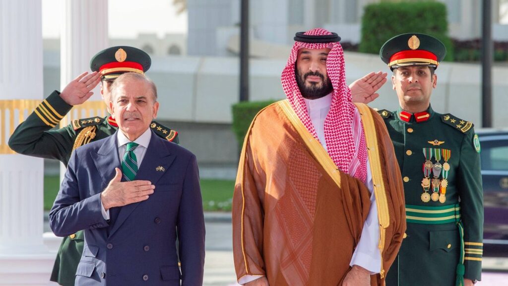 Verteidigungsabkommen: Saudischer Kronprinz bin Salman bei Treffen mit pakistanischem Premier Sharif