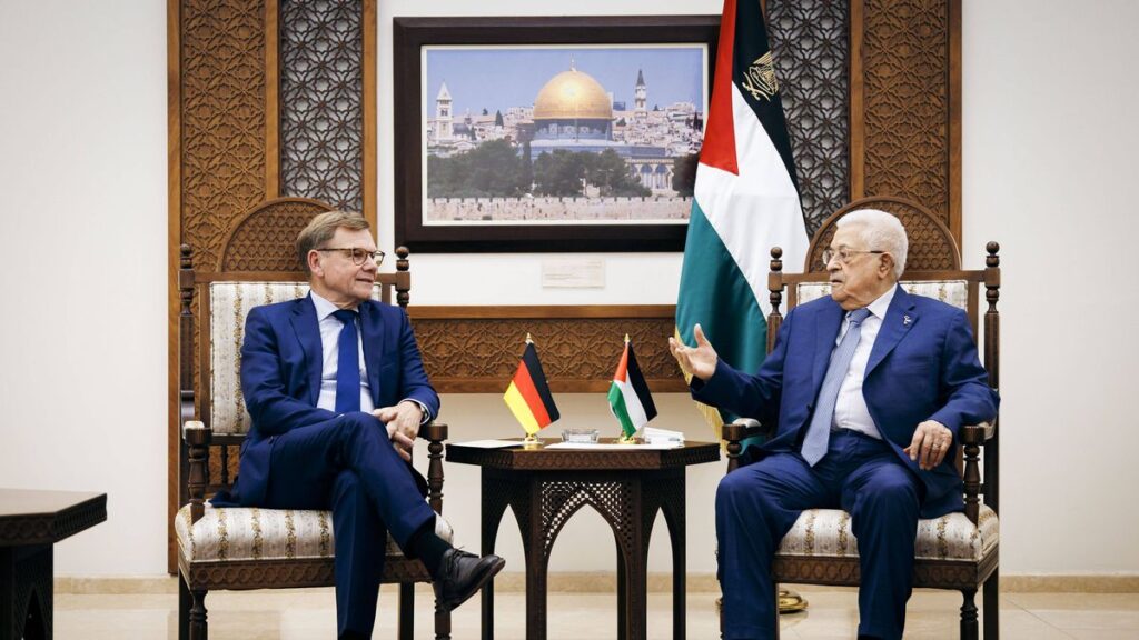 »Prozess zur Anerkennung Palästinas«: Johann Wadephuhl bei PA-Präsident Mahmoud Abbas