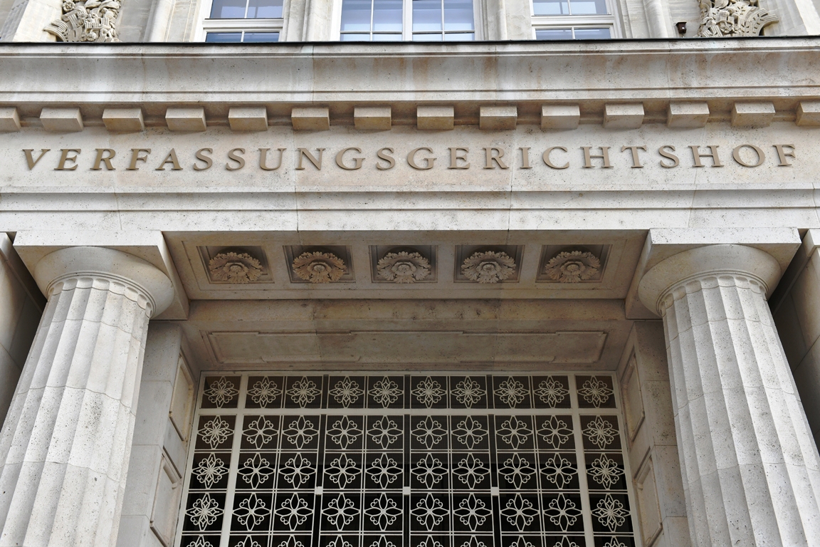 Der Verfassungsgerichtshof hat dem Streit um die Untersagung einer israelfeindlichen Kundgebung ein Ende gesetzt. (© imago images/Depositphotos)