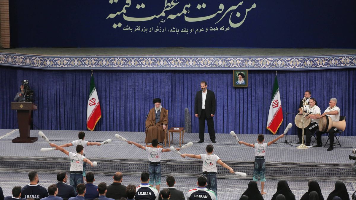 Vor jungen Sportlern erklärte Khamenei den Iran zum Sieger im Krieg mit Israel