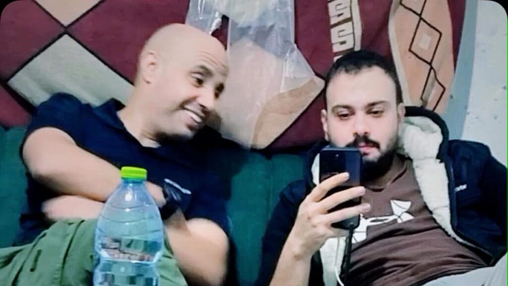 Szenen einer Flucht in Gaza: Moamen al-Natoor zusammen mit Ghassan al-Dahini, dem Vize-Kommandeur der »Popular Forces« im Osten von Rafah